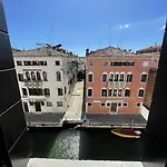 Casa Caburlotto * Venise