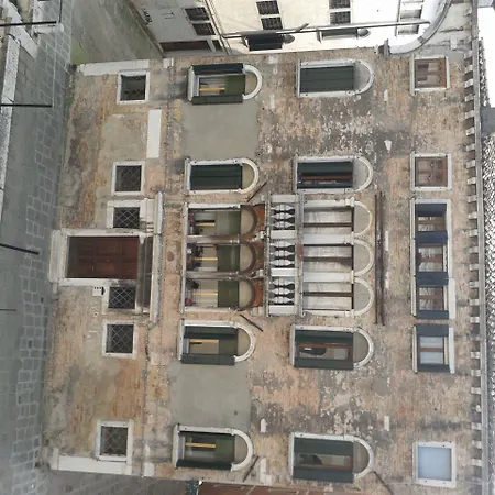 Casa Caburlotto Holiday home Venice