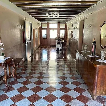 Casa Caburlotto Дом отдыха Венеция
