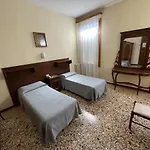 Casa Caburlotto Feriehus