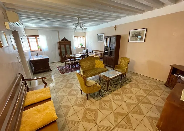 Semesterbostad Casa Caburlotto